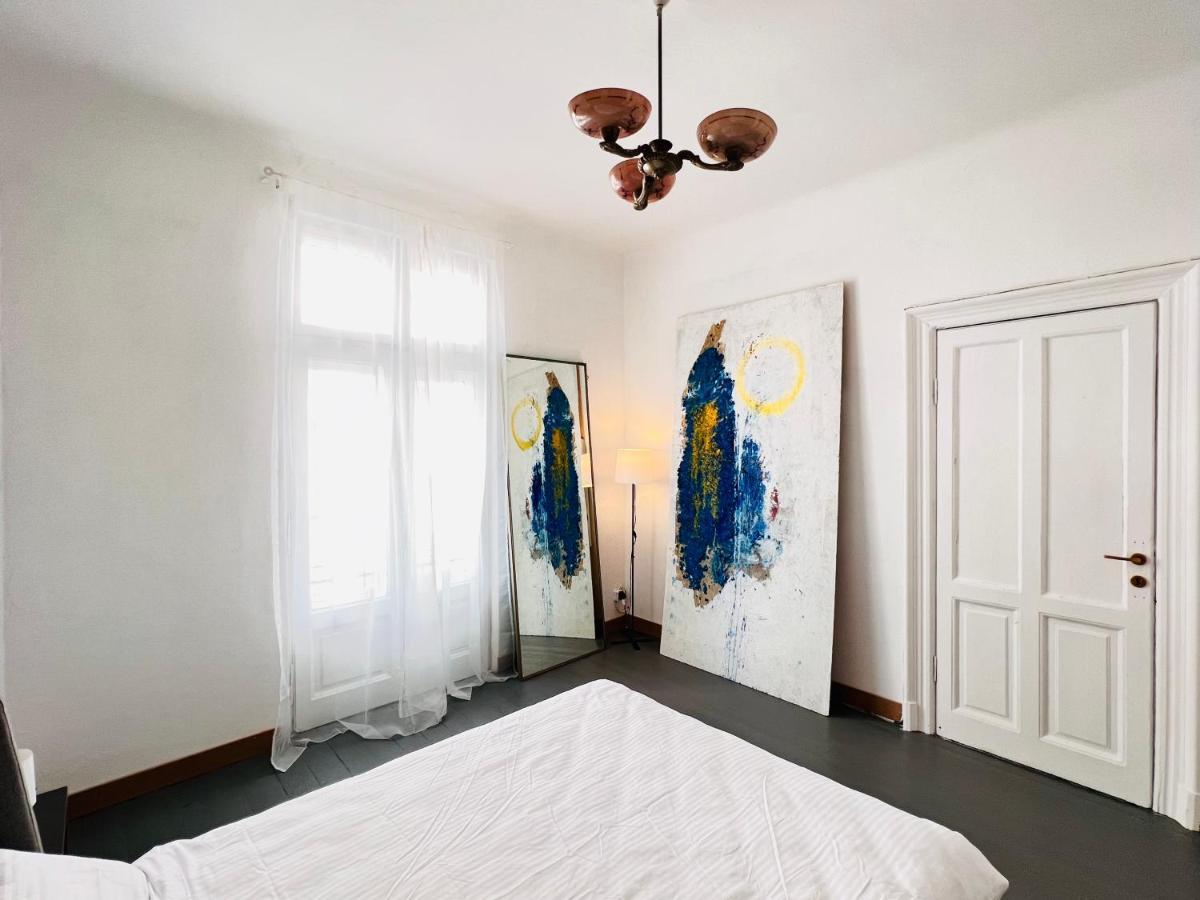 Sada Art Gallery Apartment Bucureşti Ngoại thất bức ảnh