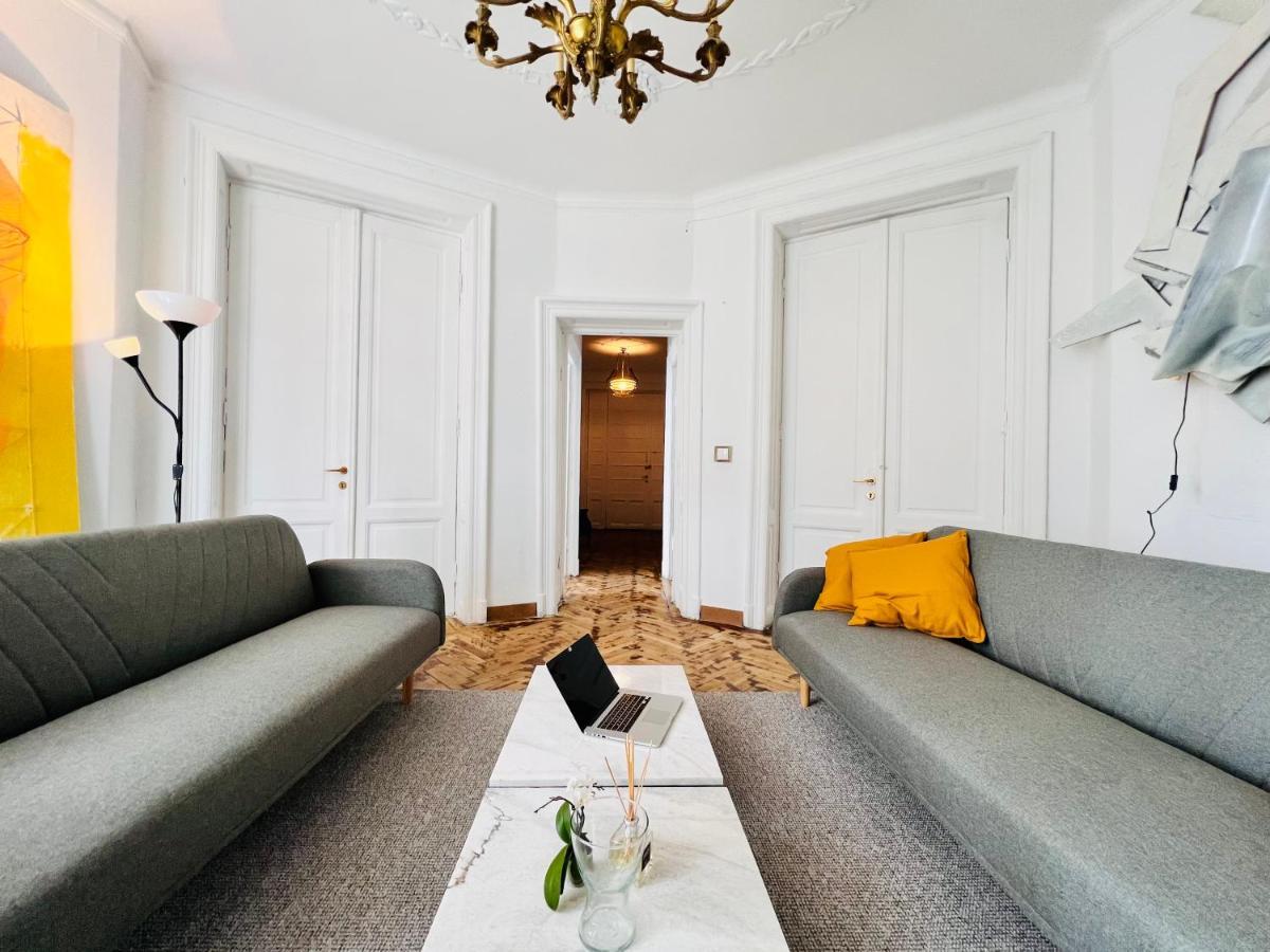 Sada Art Gallery Apartment Bucureşti Ngoại thất bức ảnh