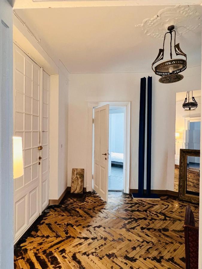 Sada Art Gallery Apartment Bucureşti Ngoại thất bức ảnh
