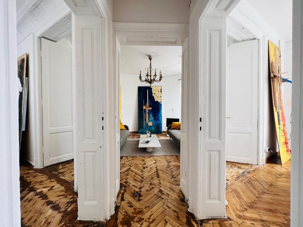 Sada Art Gallery Apartment Bucureşti Ngoại thất bức ảnh