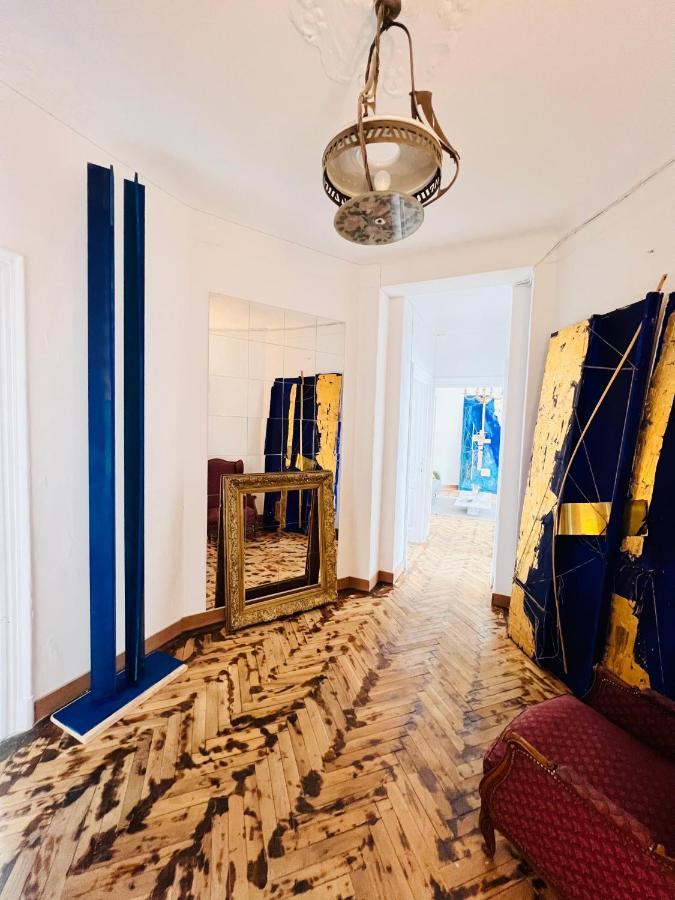 Sada Art Gallery Apartment Bucureşti Ngoại thất bức ảnh
