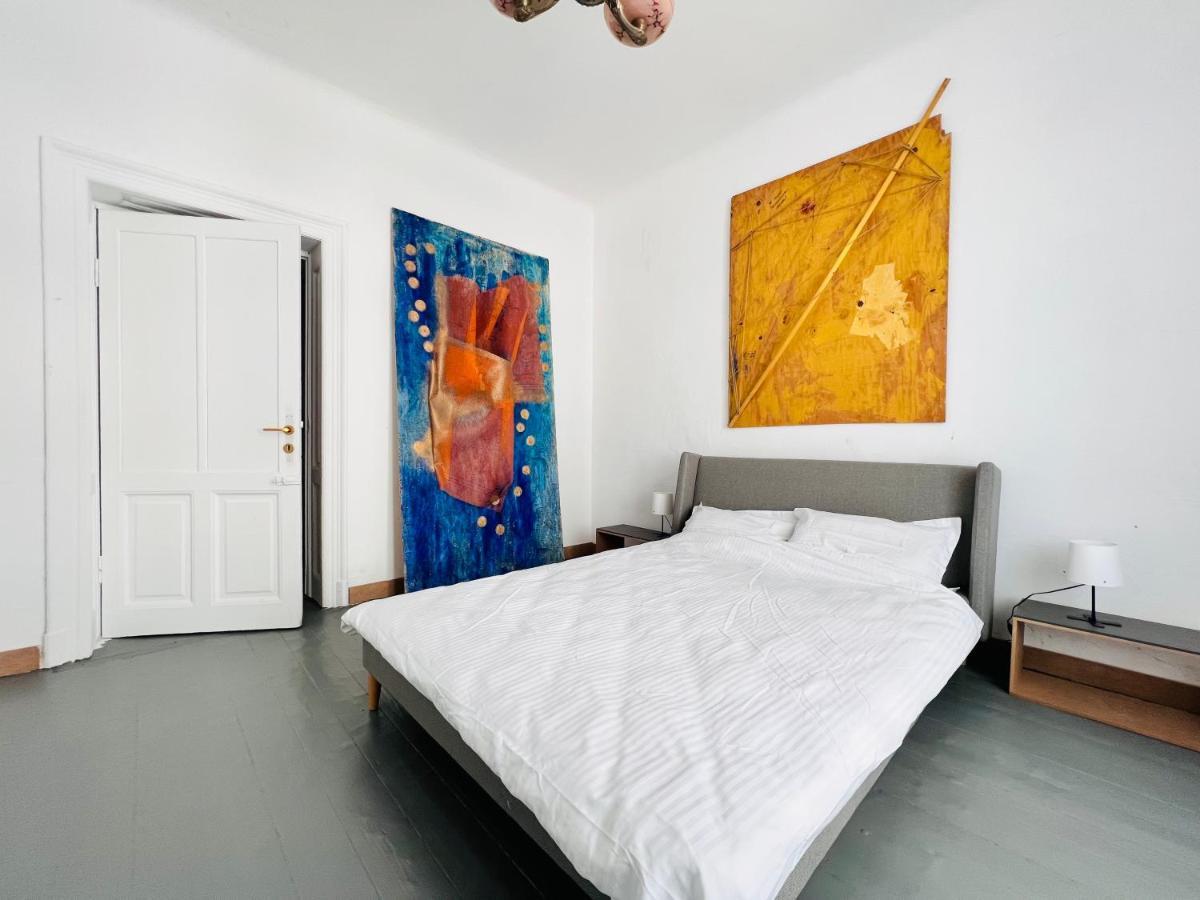 Sada Art Gallery Apartment Bucureşti Ngoại thất bức ảnh