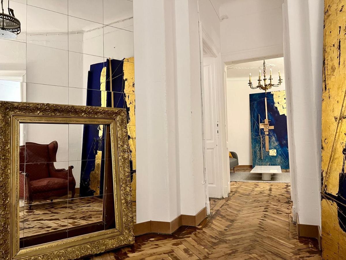 Sada Art Gallery Apartment Bucureşti Ngoại thất bức ảnh